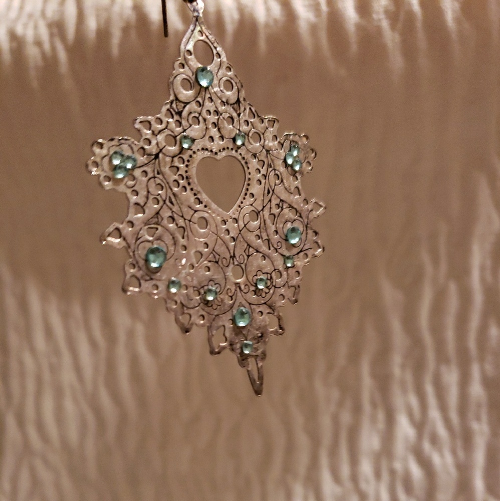 Earings - Picture 5 of 5